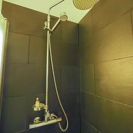 아파트 Central Location, Newly Renovated, Feeling