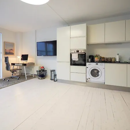 Central Location, Newly Renovated, Feeling *